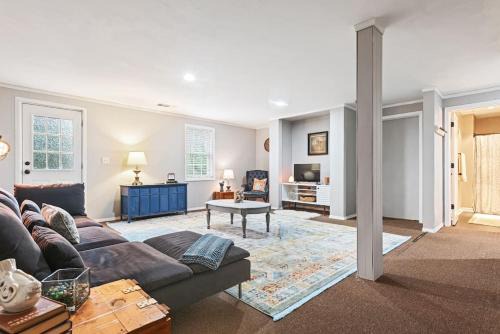 Fayetteville Apartment | Comfortable Basement Apartment