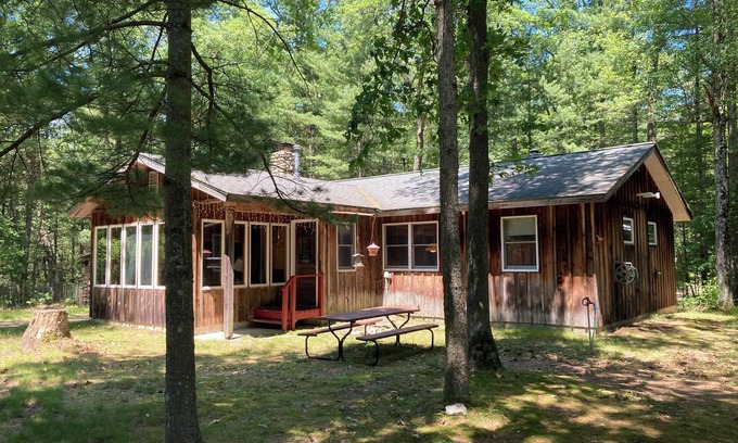 Irons Cabin | Comfortable Cabin in the Woods. Perfect for Fishing, Hunting or Skiing!