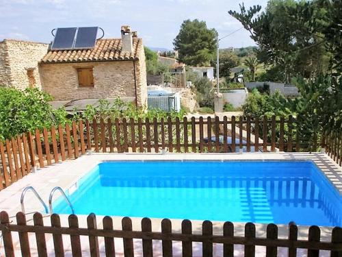 Masdenverge Ski Chalet | Comfortable Chalet in Masdenverge with Private Pool