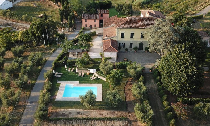 Ponte Nuovo Villa | Comfortable holiday home in Pistoia with pool