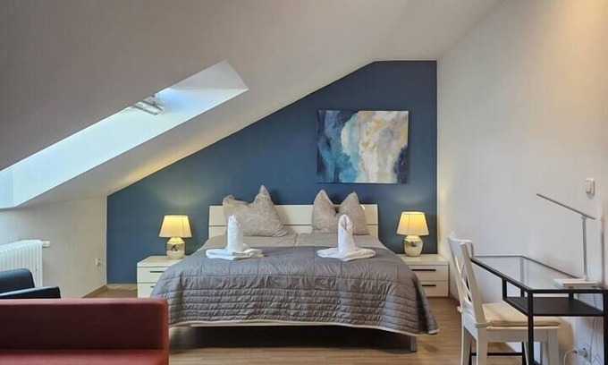 Dachau District Apartment | Comfortable Living – Great Connection to Munich