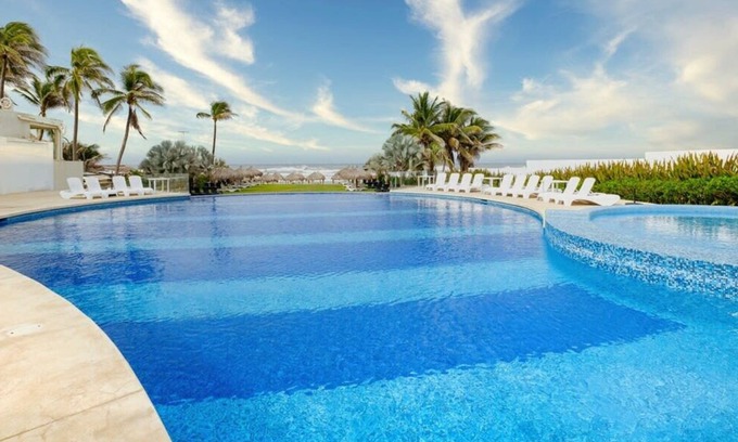 Boulevard Barra Vieja Apartment | Comfortable House -Private Pool - Private Beach