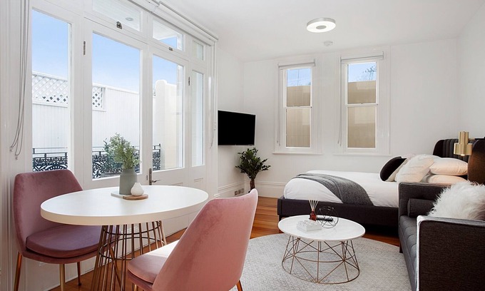 Glebe Apartment | Comfortable Renovated Studio Close To City