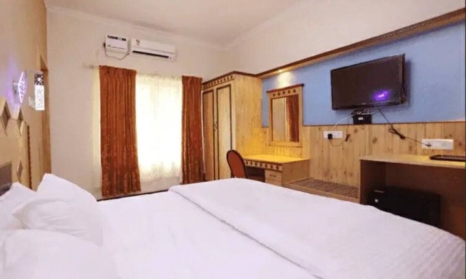 Cheyyur Resort | Comfortable Superior Room for your Holiday