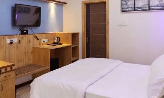 Cheyyur Apartment | Comfortable Superior Room for your Holiday