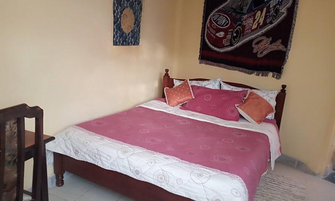 Naivasha Bed & Breakfast | Comfy and Serene 1-Bedroom minutes from lake Naivasha with a lake view ,Perfect