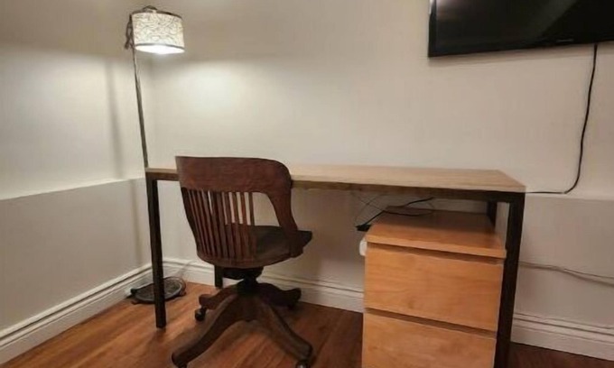 Keelesdale - Eglinton West House | Comfy Basement Bedroom & Kitchen Close To TTC