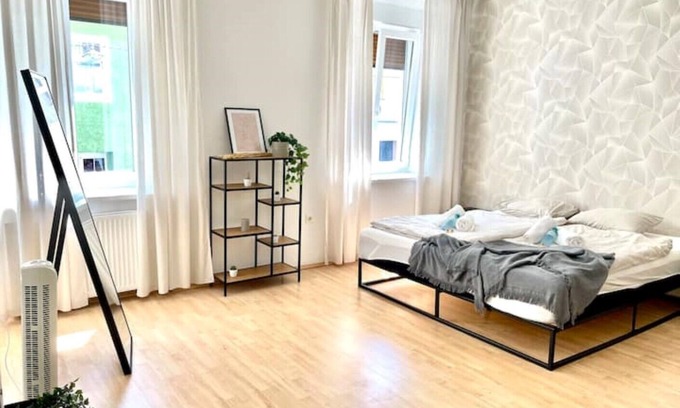 Gries Apartment | Comfy Central Apartment