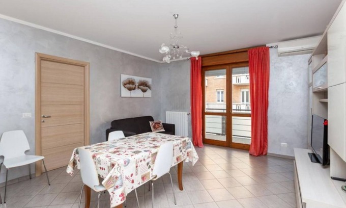 Parella Apartment | Comfy cozy apartment close to Metro