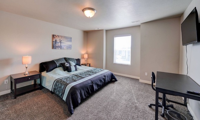 Vineyard House | COMFY Family-friendly Retreat w/ HotTub & Pickleball