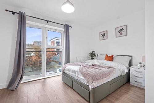 The Westside House | Comfy Home-Windrush Grove