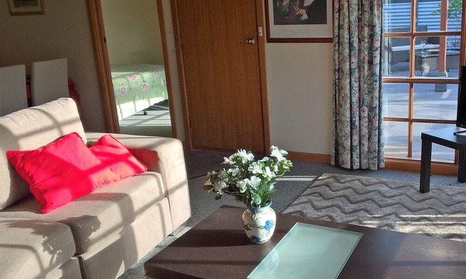 Dodges Ferry Apartment | Comfy & roomy 2 Bed Room unit 1 @ beachside Dodges. Just 30 min from Hobart