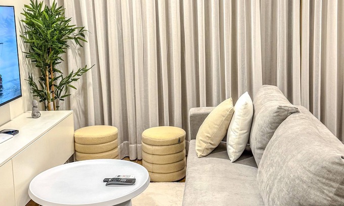 Luanda Apartment | Comfy Studio in Talatona - King Bed + Fully Equipped Kitchen + Fast Wi-Fi