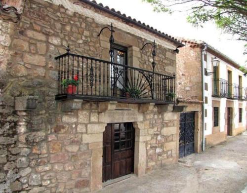Almajano House | Complejo Las Frascuelas