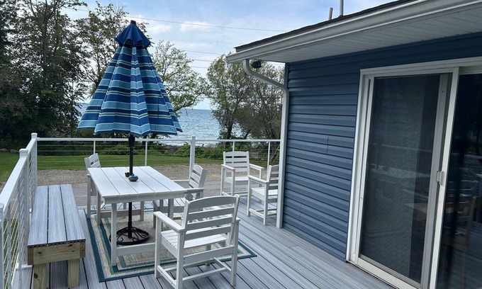 North East House | Completely Remodeled Lake House w 3 bedrooms 2 bath, deck & amazing beach view