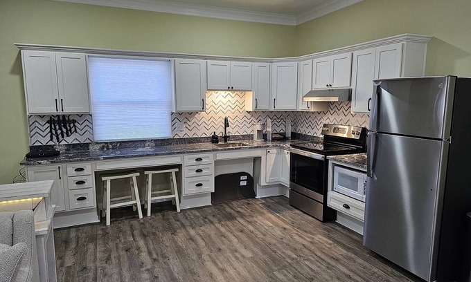 Holly Apartment | Conductors Quarters - Chic comfort 100% accessible