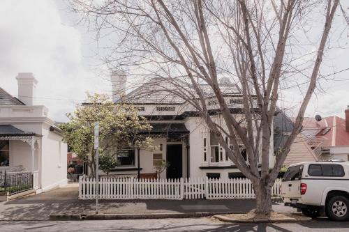Battery Point House | Connage - Historic Battery Point Police Station
