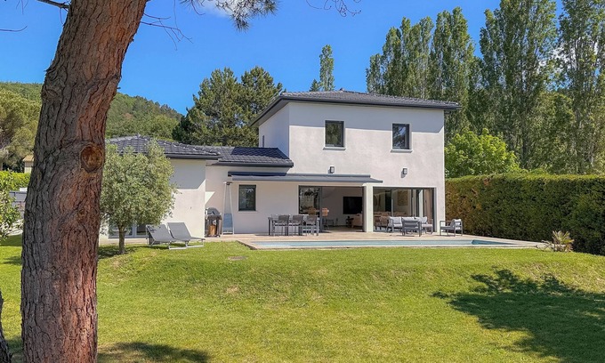 Sauzet House | Contemporary 170 m2 air-conditioned villa with swimming pool in the heart of the Drôme.