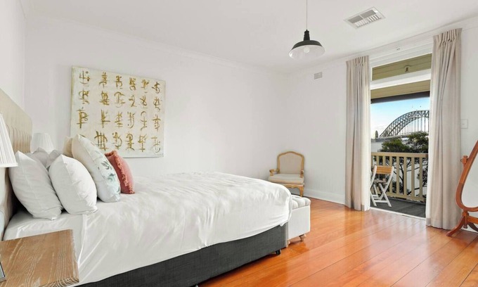 Millers Point Apartment | Contemporary Charm with Spectacular Harbour Views