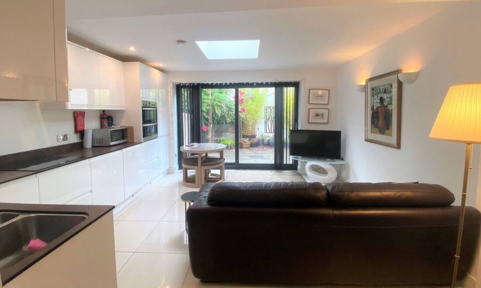 Southville House | Contemporary Eco-Home near Bristol Harbourside