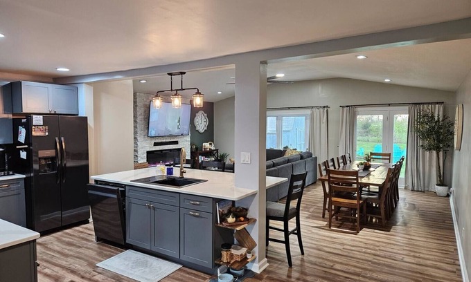 Indianapolis House | Convenient Comfort in the Heart of Indy