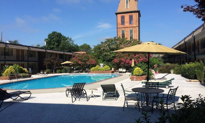 Downtown Condo | Convenient to Duke Hosp/Univ & Walkable to DT