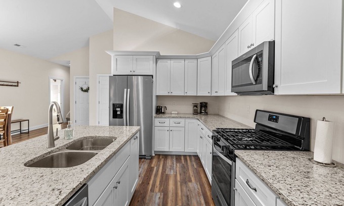 New Bern House | Convenient to New Bern and Havelock!