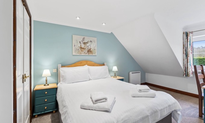 Saltash Cottage | Conveniently located to explore all that Cornwall and Devon have to offer