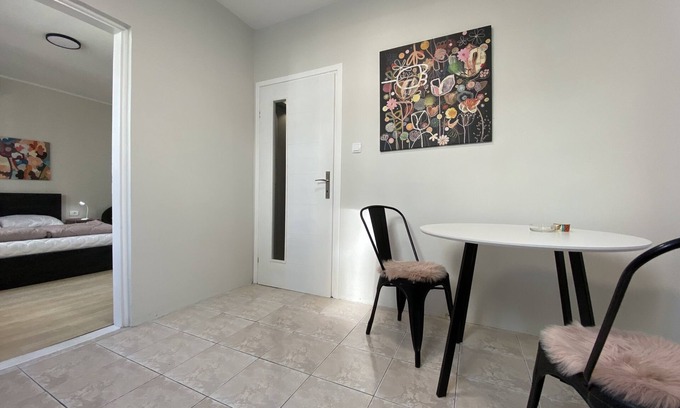 Subotica Apartment | Cool & Cozy Center