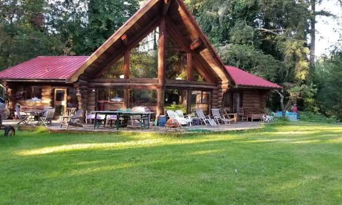 Regional District of Nanaimo House | Coombs loghouse