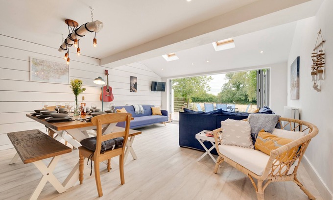 Bishopston House | Copley Lodge - Three Bedroom House, Sleeps 6