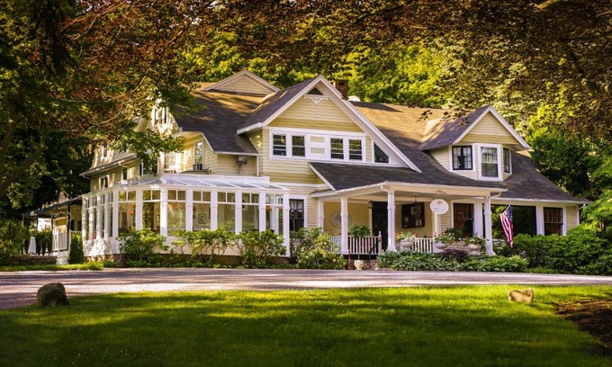 Ivoryton Hotel | Copper Beech Inn