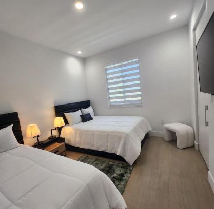 Coral Terrace Villa | Coral gabble modern mansion with pool