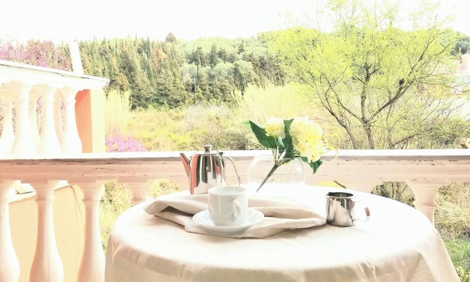 Agios Georgios Pagon Apartment | Corfu Escape Two (1-2 min walk to beach)