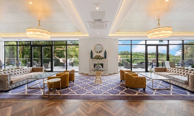 Cork Hotel | Cork’s Vienna Woods Hotel and Villas