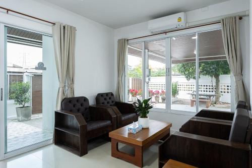 San Sai Villa | Corner Home