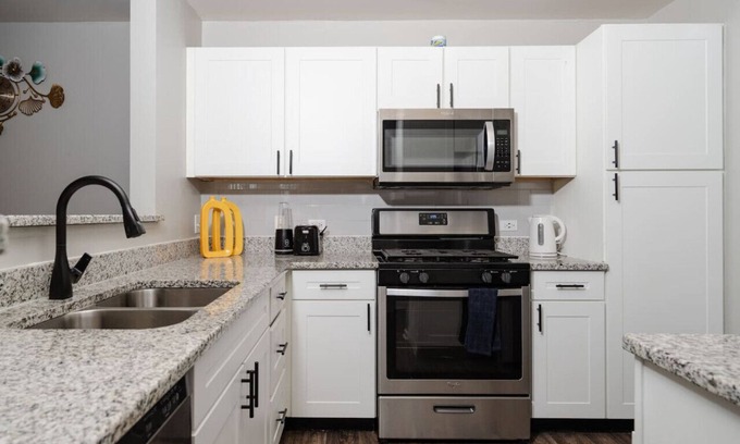 Gurnee Apartment | Corporate Housing by MGM
