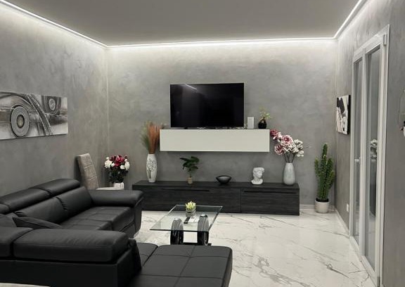 Latte Apartment | Corso montecarlo
