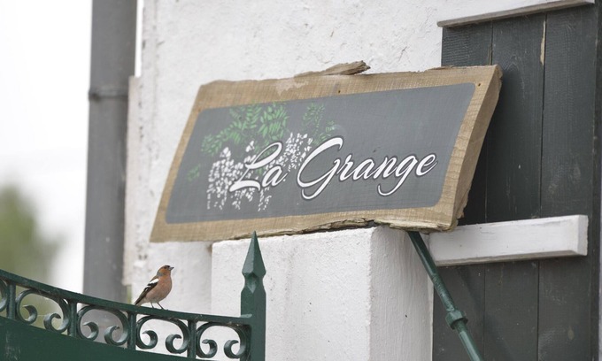 Nampont House | Cosy 17th-century "artist's studio" Logis, golf course, beaches, walled garden