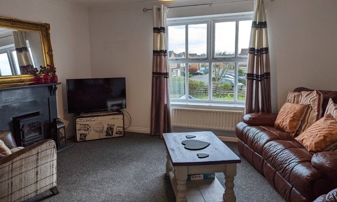 Newark House | Cosy 3 bed house near to Newark centre, fast WIFI
