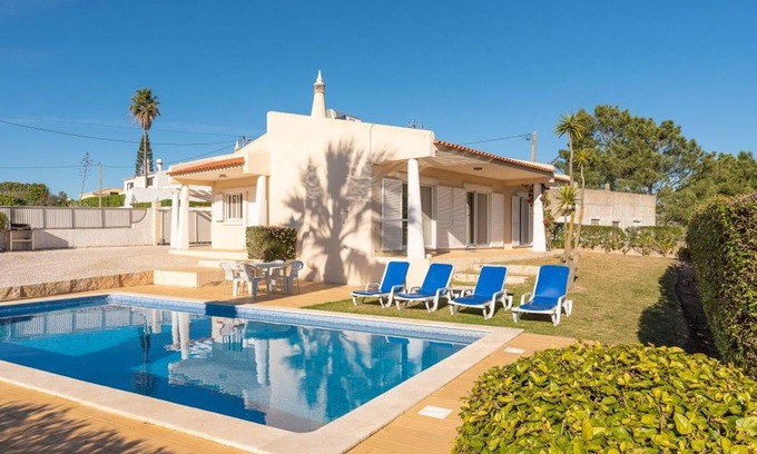 Sesmarias Villa | Cosy Albufeira Villa | 2 bedrooms | Villa Costa |500m to beach, AC and private.