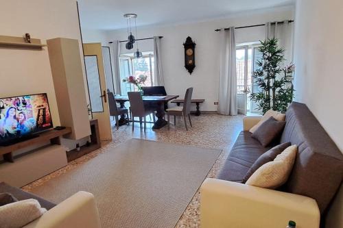 Ostiglia Apartment | Cosy and Spacious 2 Bed Appartment