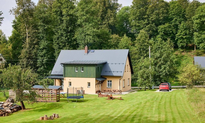 Rudnik Apartment | Cosy apartment for 10 guests with WIFI, TV, patio, panoramic view and parking