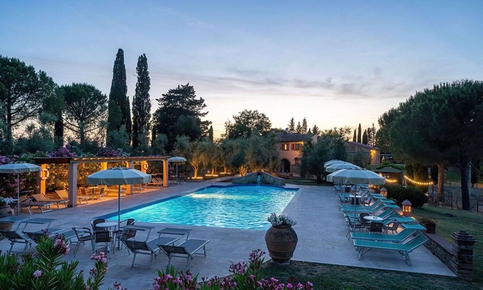 Peccioli Apartment | Cosy apartment for 6 guests with A/C, WIFI, pool, TV, pets allowed, panoramic view and parking