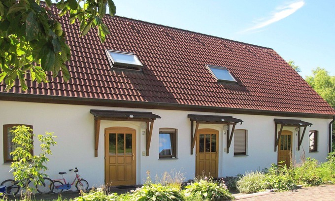 Wesenberg Apartment | Cosy apartment for 4 people with TV, pets allowed and parking