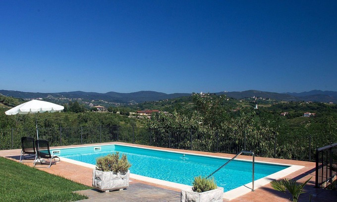 Brda Apartment | Cosy apartment for 5 guests with WIFI, pool, A/C, TV, balcony, panoramic view and parking