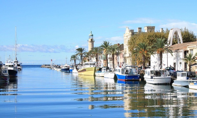 Montpellier Apartment | Cosy apartment for 3 people with pool, A/C, WIFI, TV, balcony, pets allowed and parking