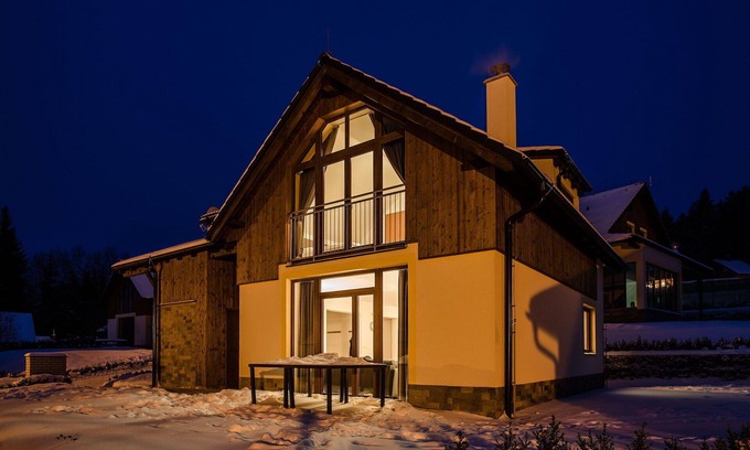 Lipno nad Vltavou House | Cosy apartment in villa for 11 guests with WIFI, TV, terrace, pets allowed and parking