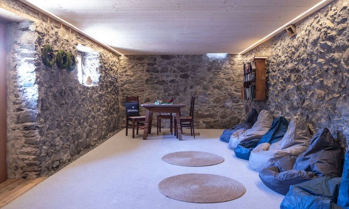Kauns Villa | Cosy apartment in villa for 8 people with WIFI, terrace and parking