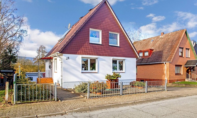 Itzehoe Apartment | Cosy Apartment Itzehoe with Terrace, Garden & Wi-Fi; Parking Available